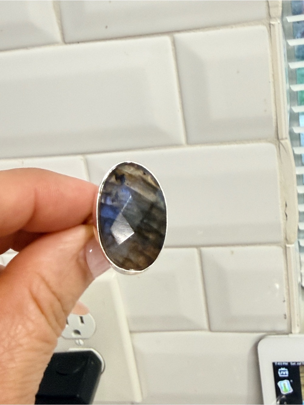 925 Sterling Silver Faceted Labradorite Oval Statement Ring - Gray Blue - Picture 5 of 6